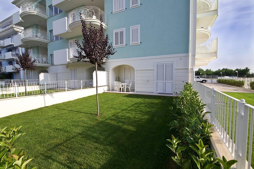 Residence Blumare Martinsicuro Luaran gambar